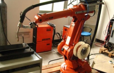 二手焊接机器人时代来临
