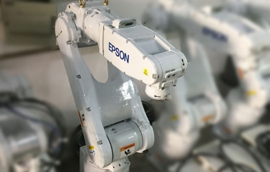 富士康发布AGV新品，代工厂巨头的机器人之路究竟走向何方？